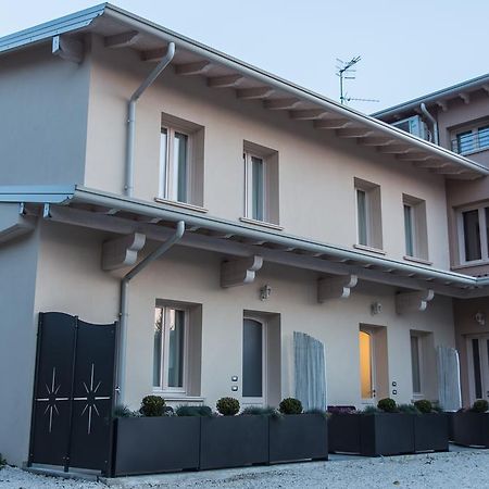 Апартаменты Lm House 01 Лонато Экстерьер фото